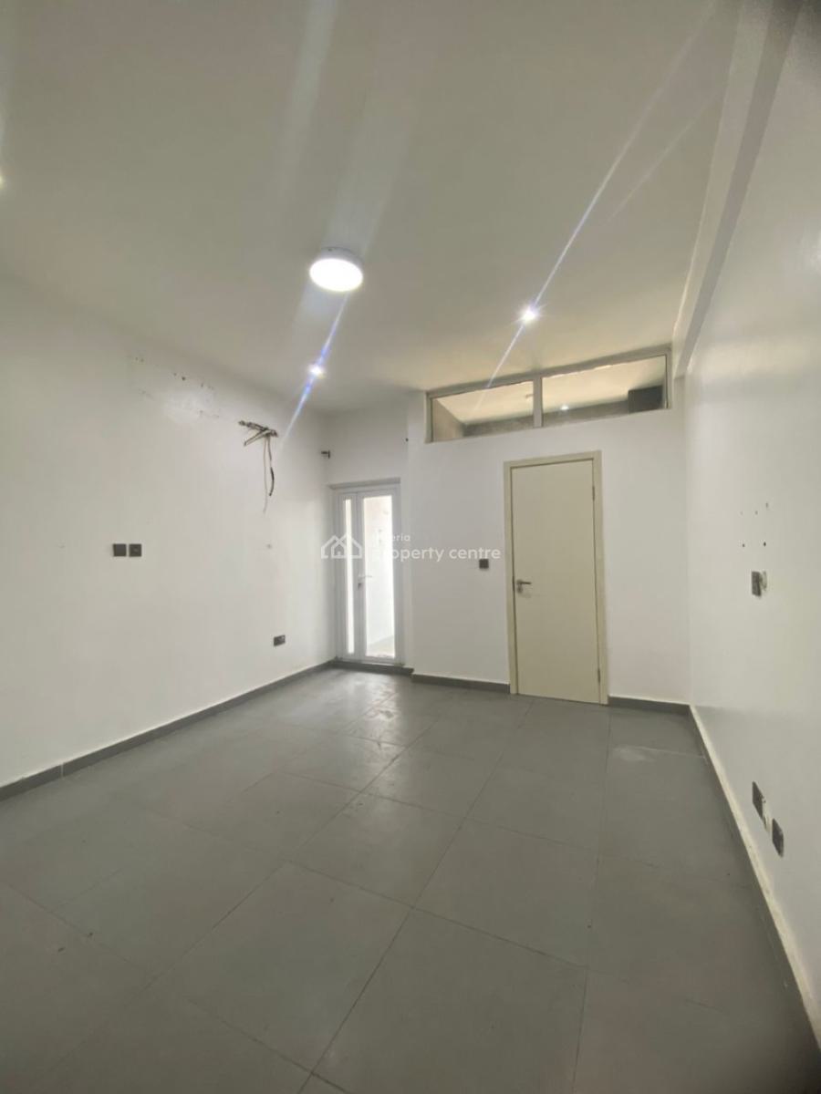 Spacious Two Bedroom Apartment, Ilasan, Lekki Phase 1, Lekki, Lagos, Flat / Apartment for Rent