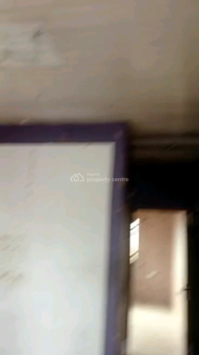 Standard N Executive  Mini Flat, Akinwumi Street, Alagomeji, Yaba, Lagos, Mini Flat (room and Parlour) for Rent