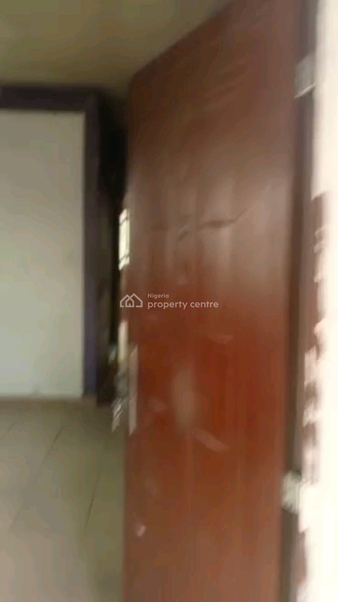 Standard N Executive  Mini Flat, Akinwumi Street, Alagomeji, Yaba, Lagos, Mini Flat (room and Parlour) for Rent