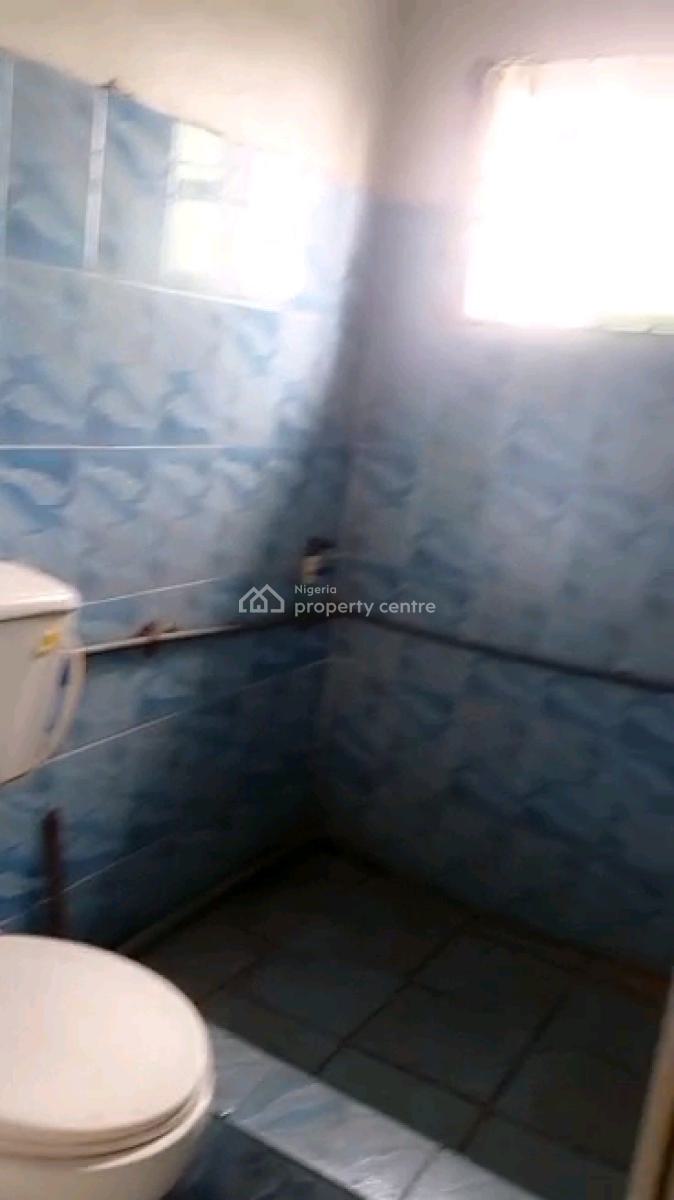 Standard N Executive  Mini Flat, Akinwumi Street, Alagomeji, Yaba, Lagos, Mini Flat (room and Parlour) for Rent
