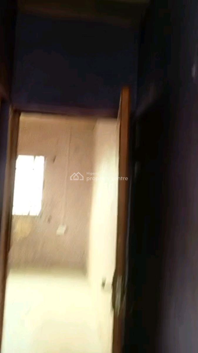 Standard N Executive  Mini Flat, Akinwumi Street, Alagomeji, Yaba, Lagos, Mini Flat (room and Parlour) for Rent