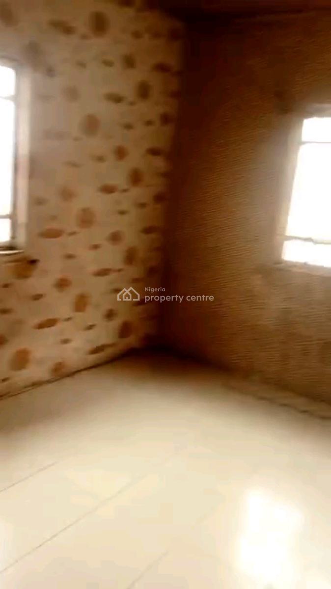 Standard N Executive  Mini Flat, Akinwumi Street, Alagomeji, Yaba, Lagos, Mini Flat (room and Parlour) for Rent