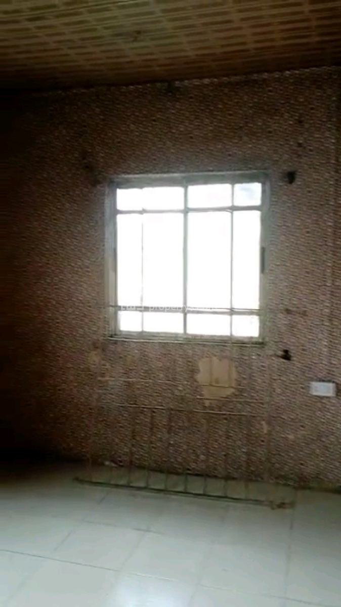 Standard N Executive  Mini Flat, Akinwumi Street, Alagomeji, Yaba, Lagos, Mini Flat (room and Parlour) for Rent