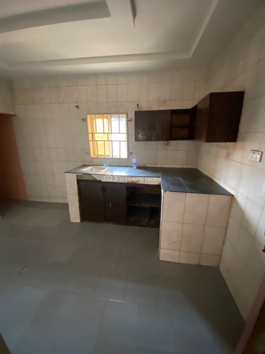 Luxury Two Bedroom Block of Flat, Dawaki District, Dawaki, Gwarinpa, Abuja, Flat / Apartment for Rent