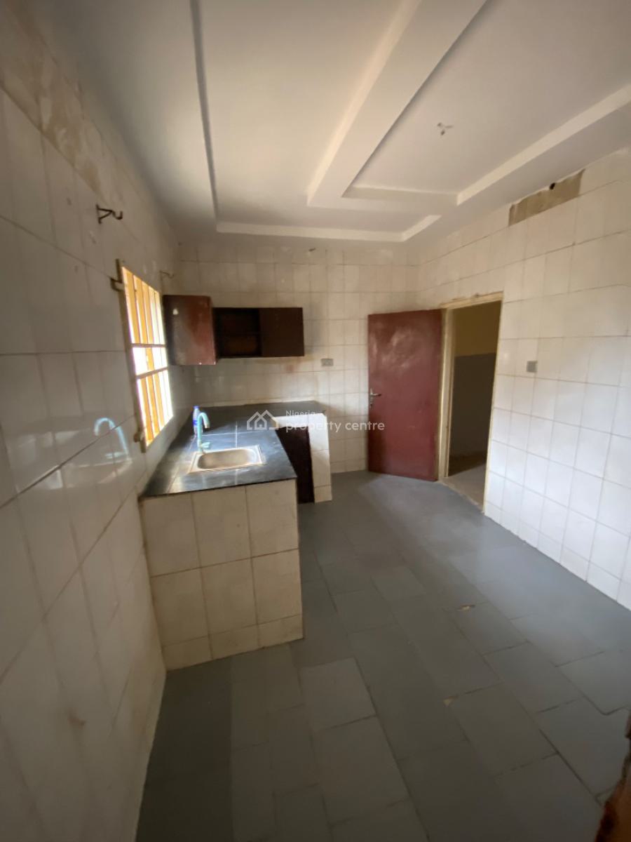 Luxury Two Bedroom Block of Flat, Dawaki District, Dawaki, Gwarinpa, Abuja, Flat / Apartment for Rent