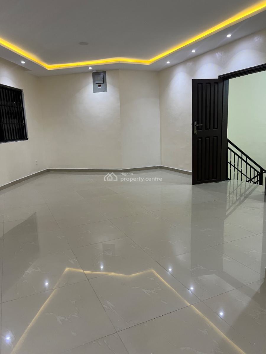 3 Bedroom Duplex with 2 Bq, Off Joel Ogunaike Road, Ikeja Gra, Ikeja, Lagos, Semi-detached Duplex for Rent