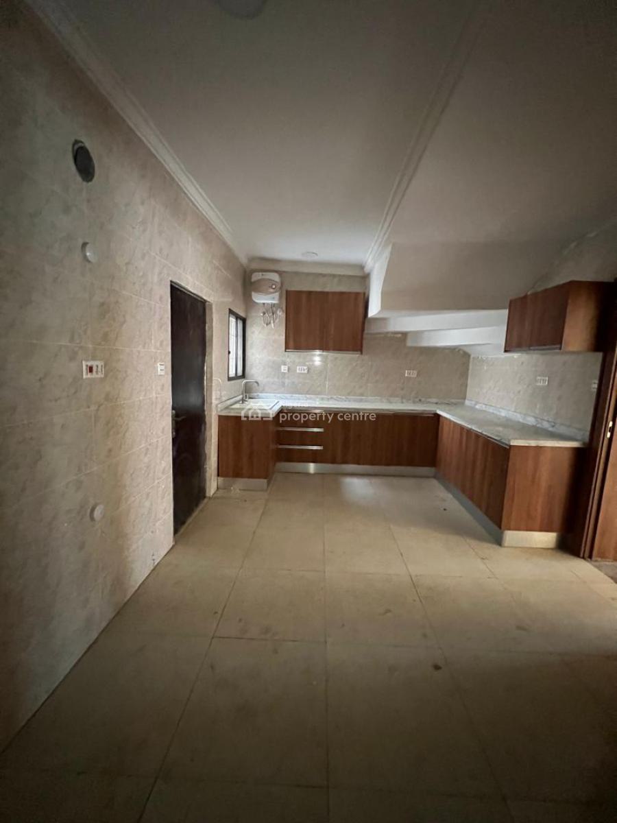 4 Bedrooms Terrace, Guzape District, Abuja, Terraced Duplex for Sale