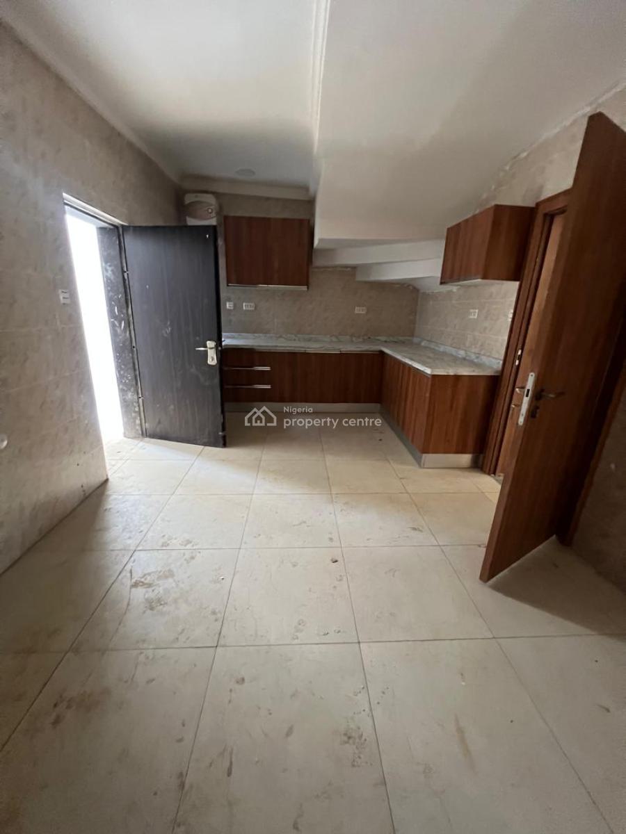 4 Bedrooms Terrace, Guzape District, Abuja, Terraced Duplex for Sale
