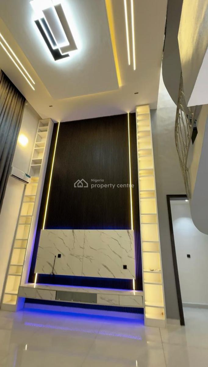 5 Bedrooms Penthouse Duplex Private Cinema & Rooftop, Jacuzzi, Swimming Pool, Sangotedo, Ajah, Lagos, Detached Duplex for Sale