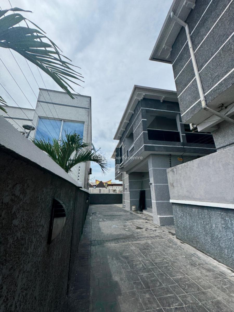 Self Serviced 5bedroom Fully Detached House with 2bqs, Osapa, Lekki, Lagos, Detached Duplex for Rent