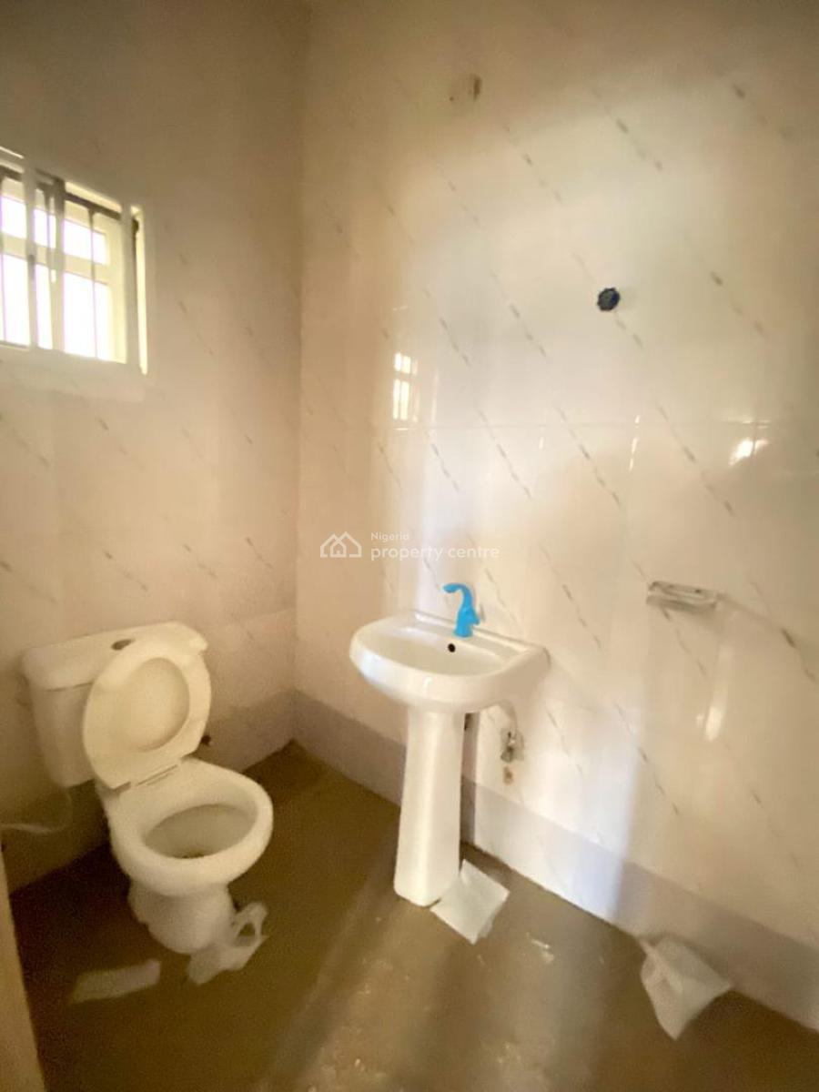 Luxury Three Bedroom Apartment, Mobil Estate, Ilaje, Ajah, Lagos, Flat / Apartment for Rent