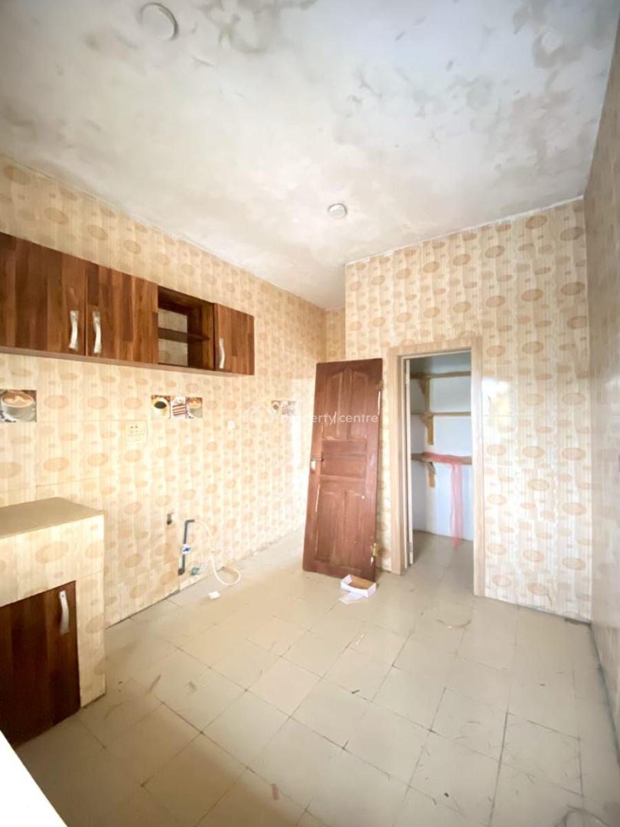 Luxury Three Bedroom Apartment, Mobil Estate, Ilaje, Ajah, Lagos, Flat / Apartment for Rent