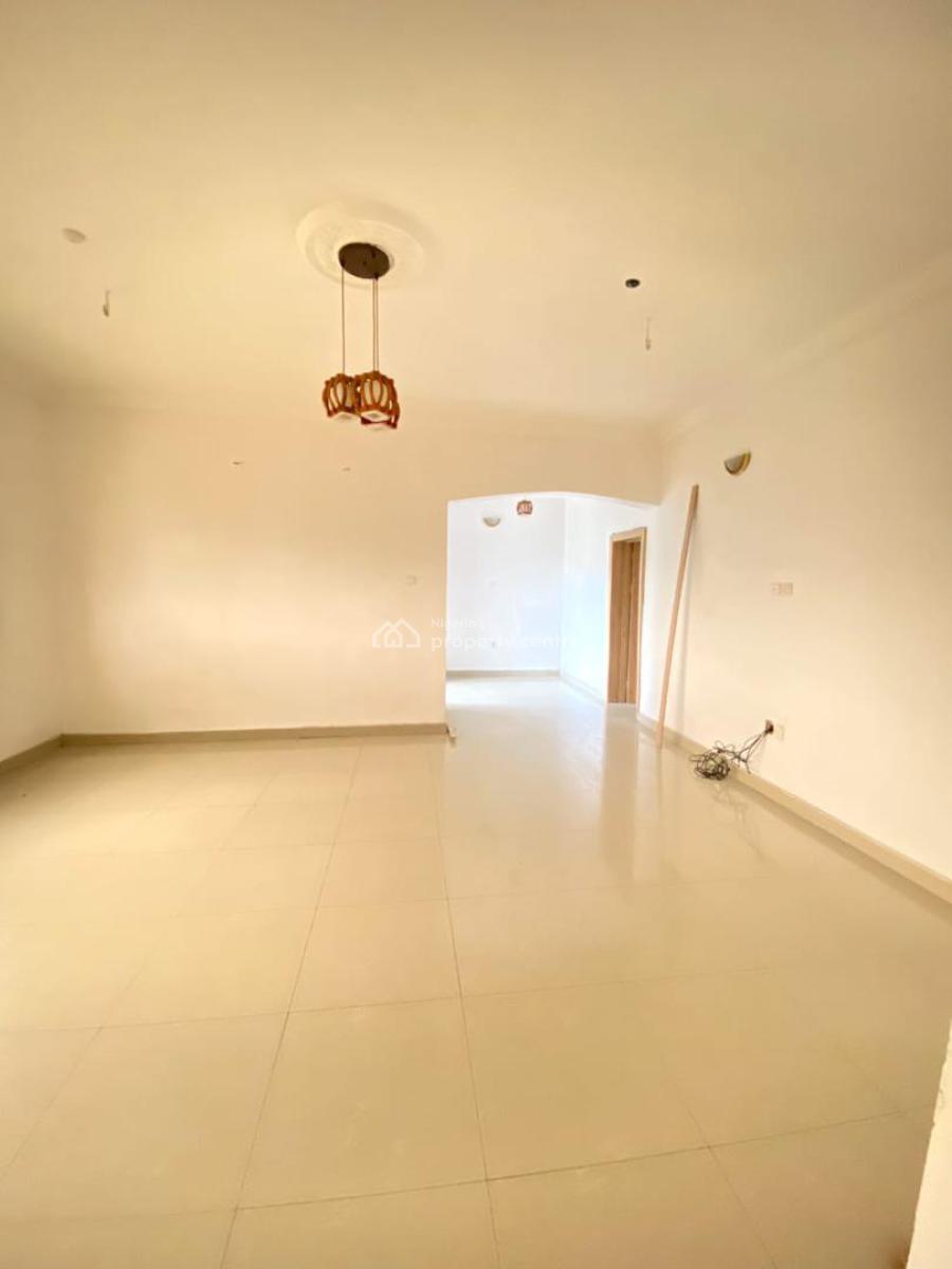 Luxury Three Bedroom Apartment, Mobil Estate, Ilaje, Ajah, Lagos, Flat / Apartment for Rent