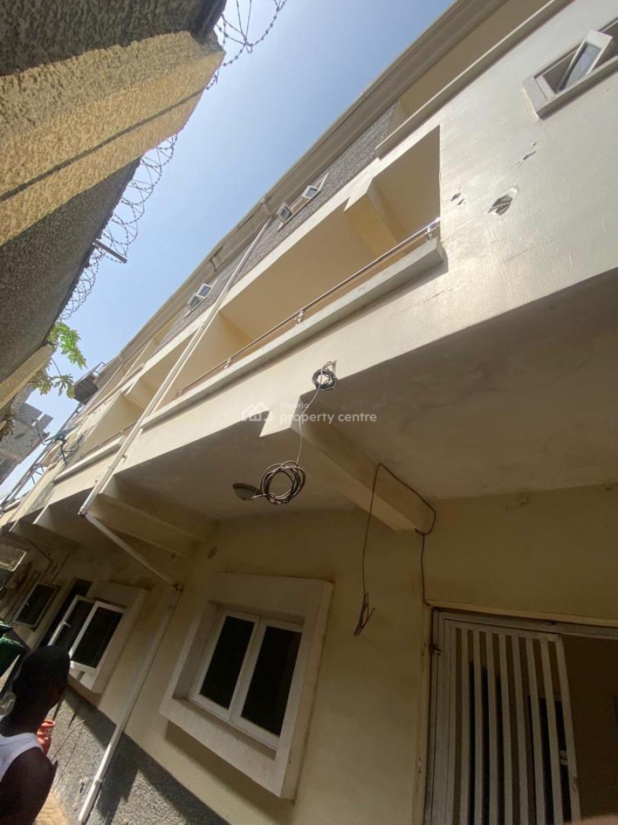 This Is a 4 Bedroom Terrace Duplex with Bq, Guzape District, Abuja, Terraced Duplex for Rent