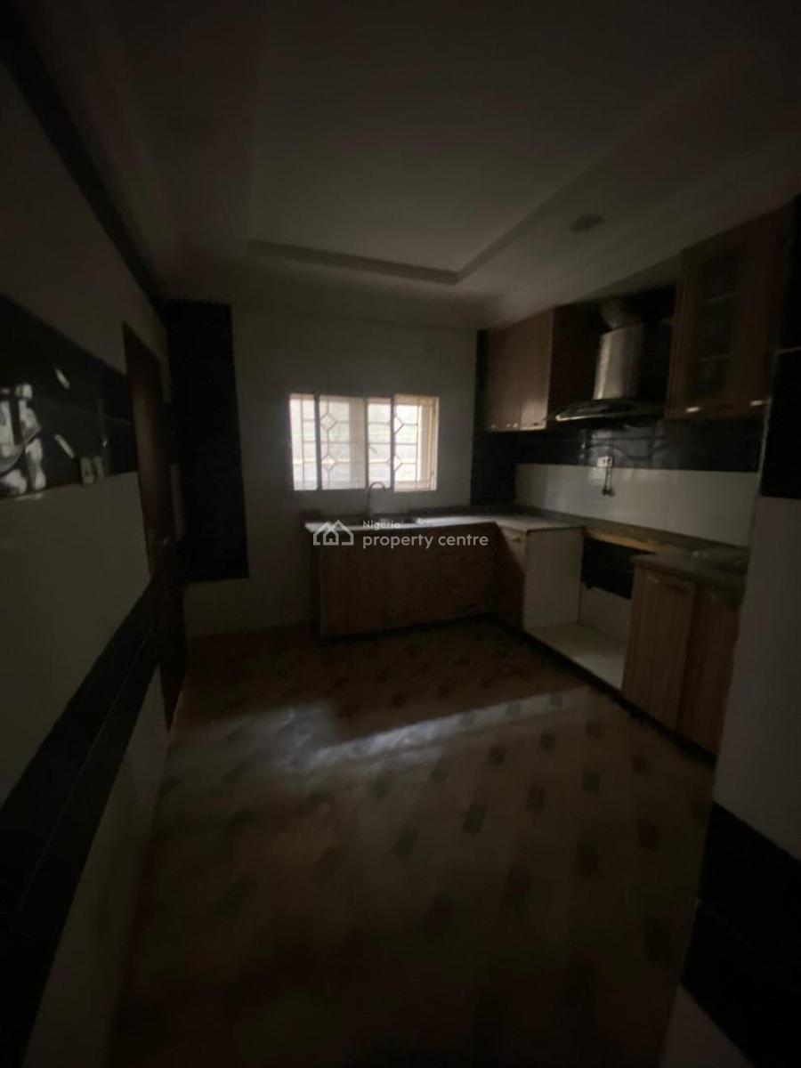 This Is a 4 Bedroom Terrace Duplex with Bq, Guzape District, Abuja, Terraced Duplex for Rent