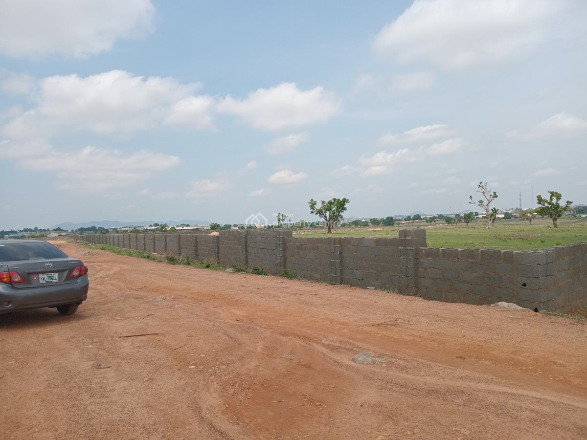 4 Bedrooms Terraced Duplex, Kuchiyako District, After Azman Filling Station, Kuje, Abuja, Residential Land for Sale