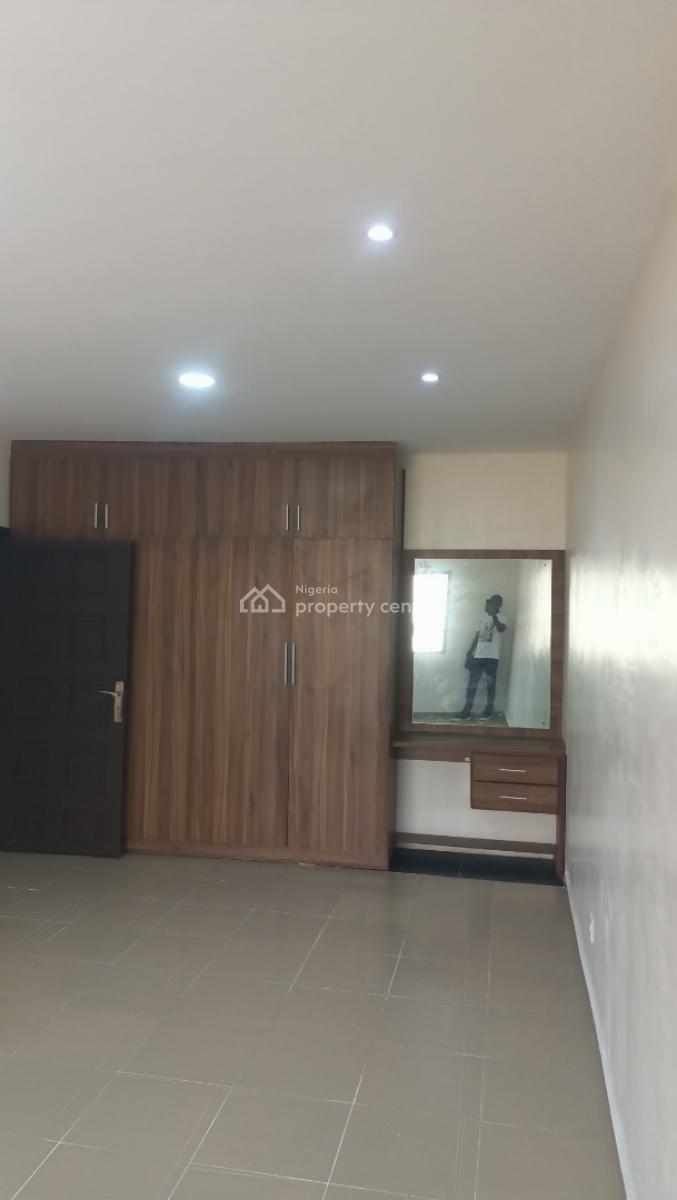 3 Bedroom Duplex with 2 Rooms Bq, Ikeja Gra, Ikeja, Lagos, Office Space for Rent