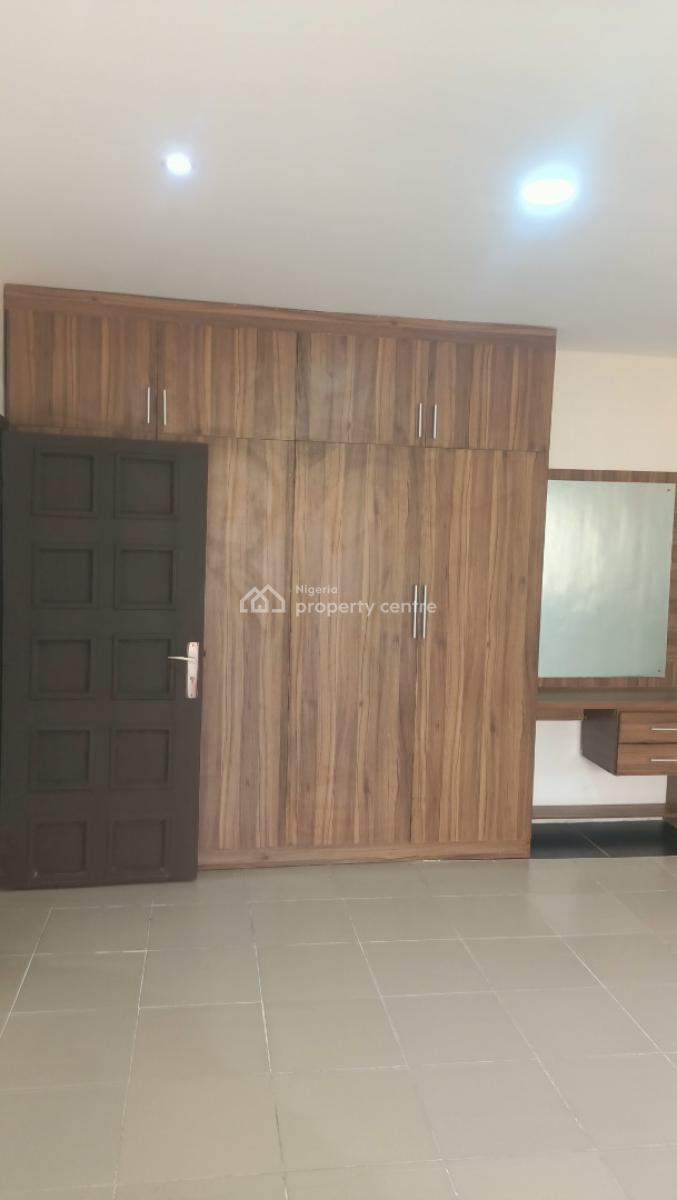 3 Bedroom Duplex with 2 Rooms Bq, Ikeja Gra, Ikeja, Lagos, Office Space for Rent