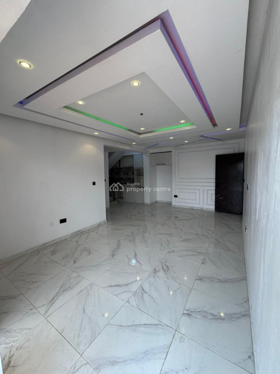 Newly Built 2 Bedroom Maisonette, Lekki Phase 1, Lekki, Lagos, House for Rent