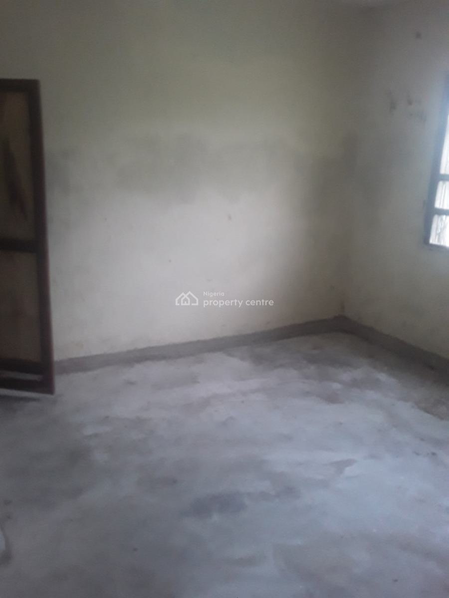Spacious 3 Bedroomflat at Obadiah Bariga, Obadiah Bariga, Shomolu, Lagos, Flat / Apartment for Rent