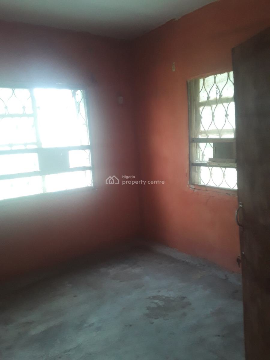 Spacious 3 Bedroomflat at Obadiah Bariga, Obadiah Bariga, Shomolu, Lagos, Flat / Apartment for Rent
