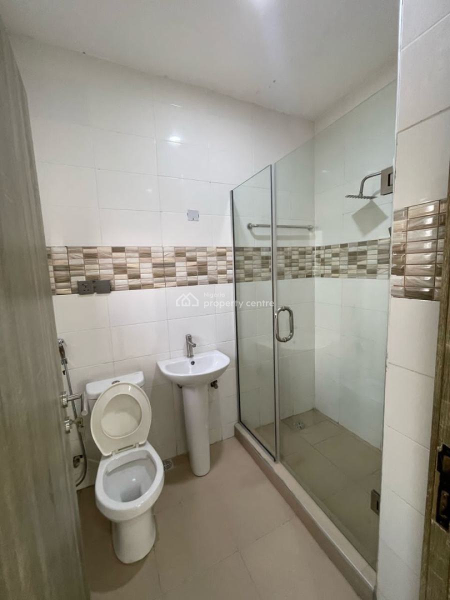Lovely Four Bedroom Flat with Bq Fitted Kitchen with Amenities, Extension, Osapa, Lekki, Lagos, Flat / Apartment for Sale