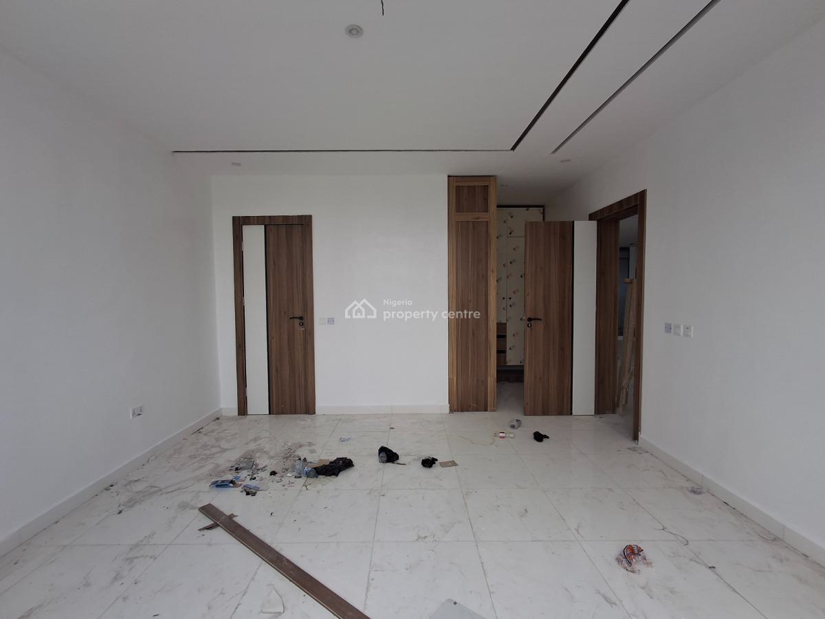 2 Bedroom Flat, Right Side, Lekki Phase 1, Lekki, Lagos, Flat / Apartment for Sale