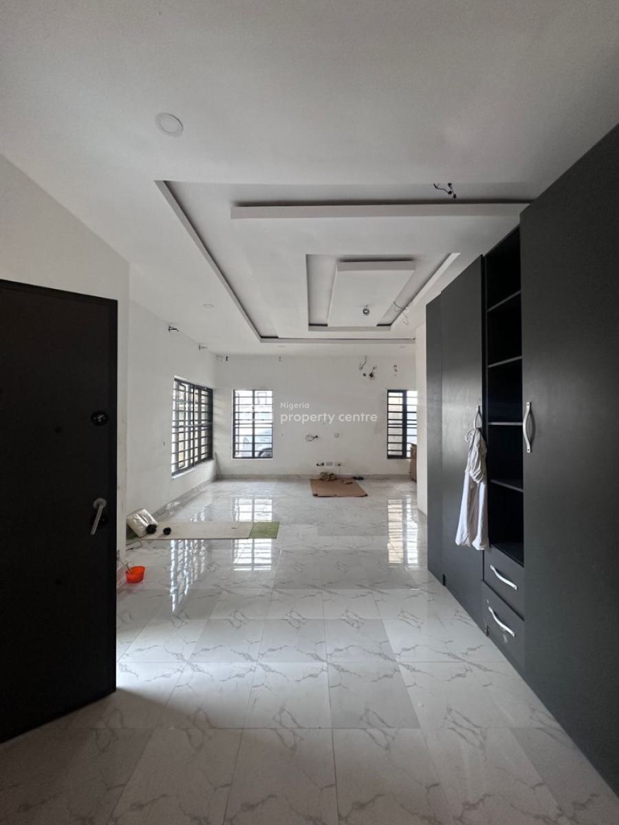 Standard and Spacious Selfcon with Personal Kitchen, Ologolo, Ologolo, Lekki, Lagos, Self Contain (single Rooms) for Rent