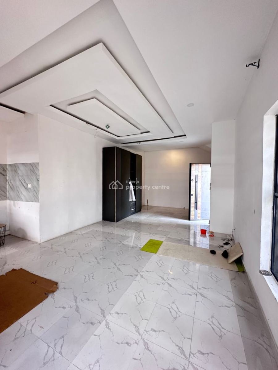 Standard and Spacious Selfcon with Personal Kitchen, Ologolo, Ologolo, Lekki, Lagos, Self Contain (single Rooms) for Rent