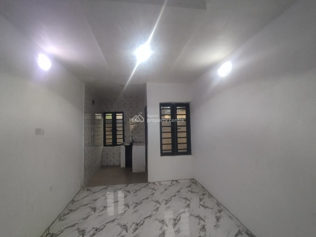 Brand New 2besroom Flat, Ikorodu, Lagos, Flat / Apartment for Rent