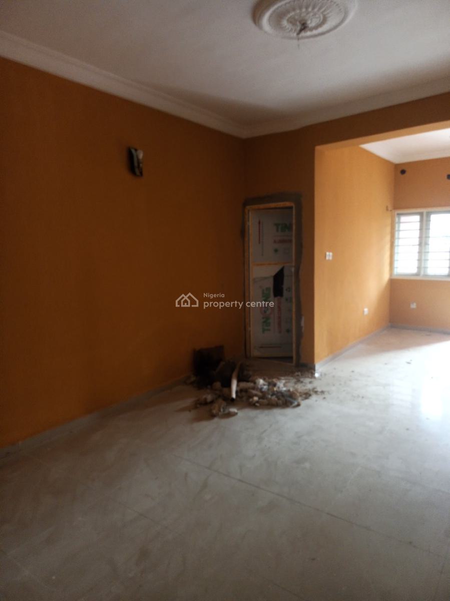 Renovated Clean 3 Bedroom Apartment, Off Mobil Road Ilaje, Ilaje, Ajah, Lagos, Flat / Apartment for Rent