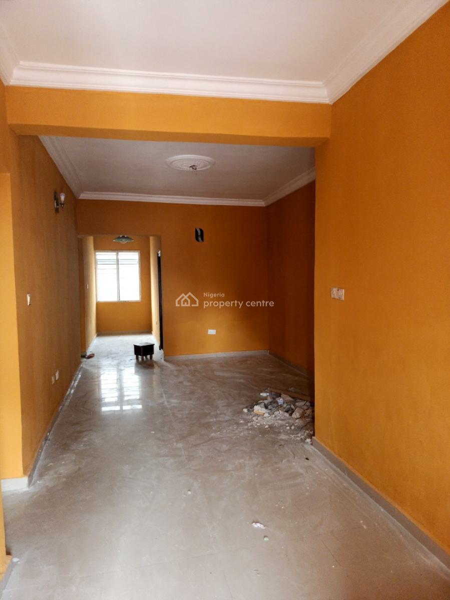 Renovated Clean 3 Bedroom Apartment, Off Mobil Road Ilaje, Ilaje, Ajah, Lagos, Flat / Apartment for Rent