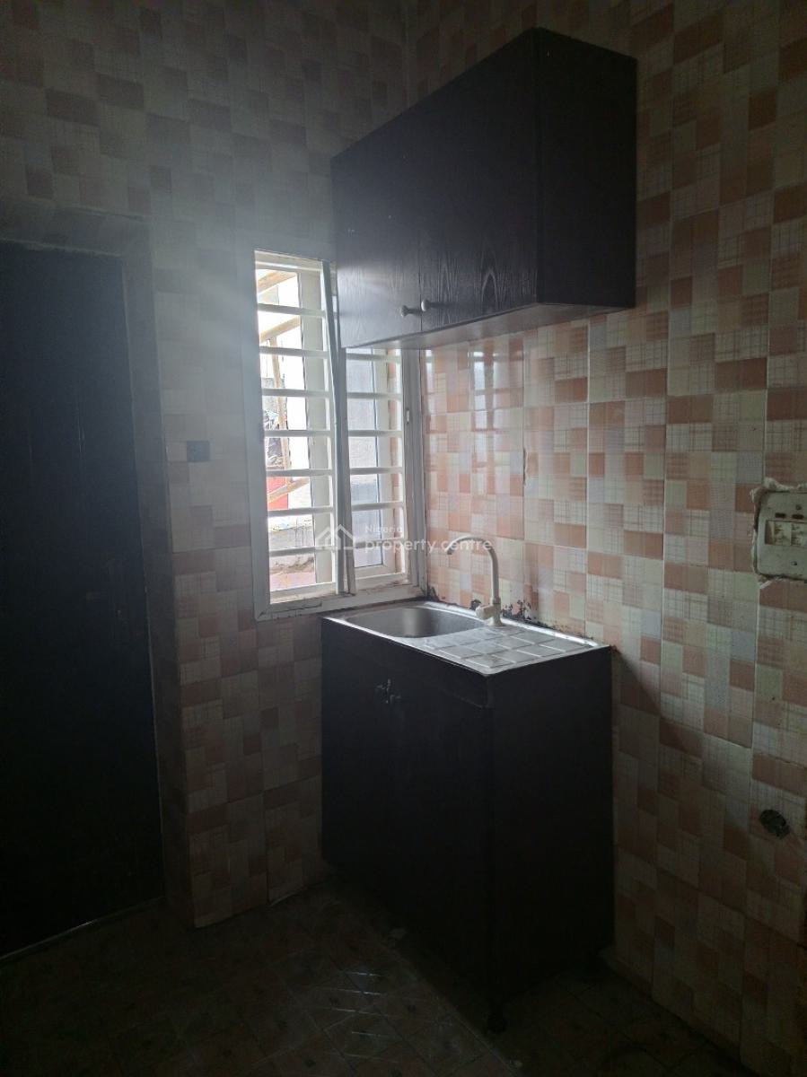 Renovated Clean 3 Bedroom Apartment, Off Mobil Road Ilaje, Ilaje, Ajah, Lagos, Flat / Apartment for Rent