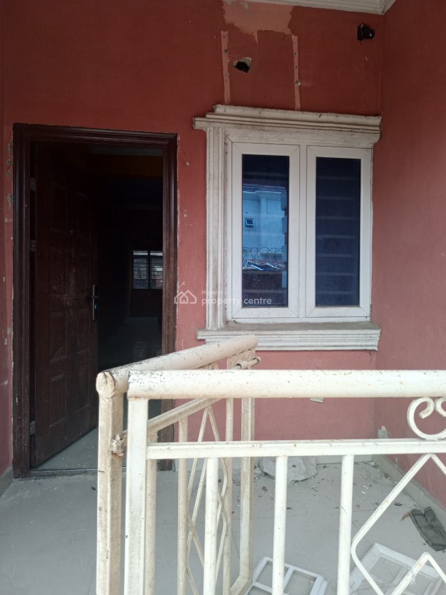 Renovated Clean 3 Bedroom Apartment, Off Mobil Road Ilaje, Ilaje, Ajah, Lagos, Flat / Apartment for Rent