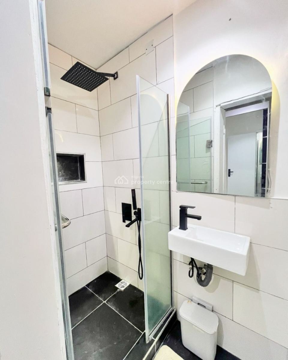 Spacious Furnished 2b Bedroom  Flat, Lekki Phase 1, Lekki, Lagos, Flat / Apartment for Rent