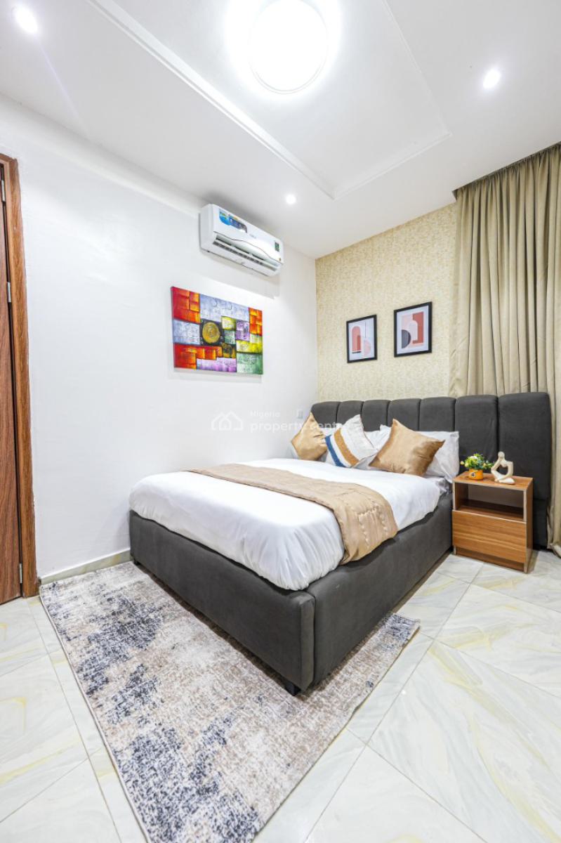 Aesthetically Cool & Luxurious 3 Bedrooms Apartment, Surulere, Lagos, Flat / Apartment Short Let