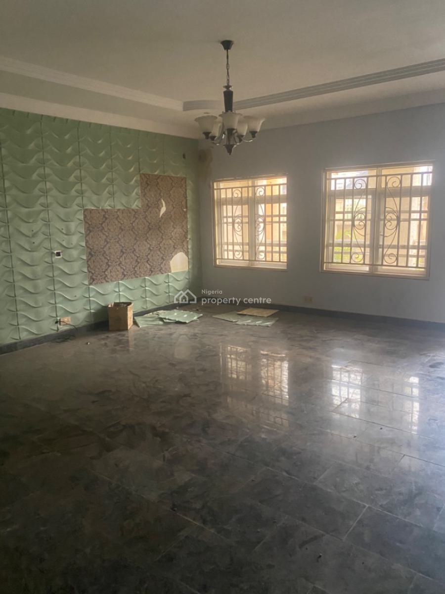 Nice 3 Bedroom Flat with 1 Bq in a Gated & Secured Compound, Wuye, Wuye, Abuja, Flat / Apartment for Rent