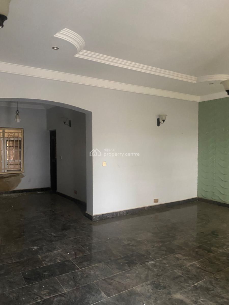 Nice 3 Bedroom Flat with 1 Bq in a Gated & Secured Compound, Wuye, Wuye, Abuja, Flat / Apartment for Rent