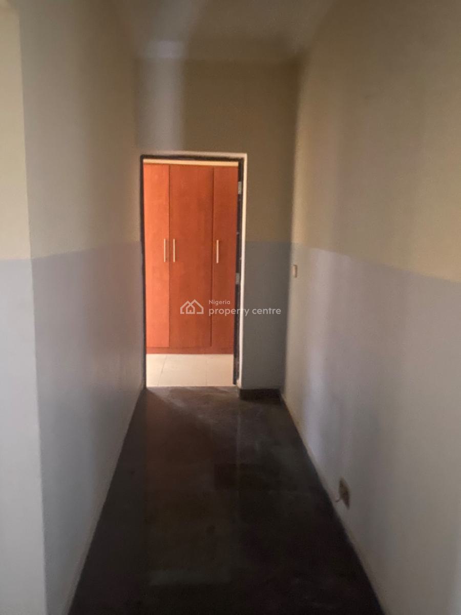 Nice 3 Bedroom Flat with 1 Bq in a Gated & Secured Compound, Wuye, Wuye, Abuja, Flat / Apartment for Rent