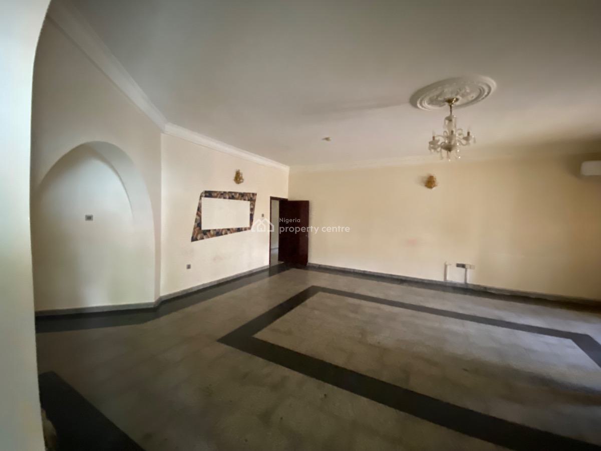 Spacious 3 Bedroom Flat, Beside Nugget Hotel, Utako, Abuja, Flat / Apartment for Rent