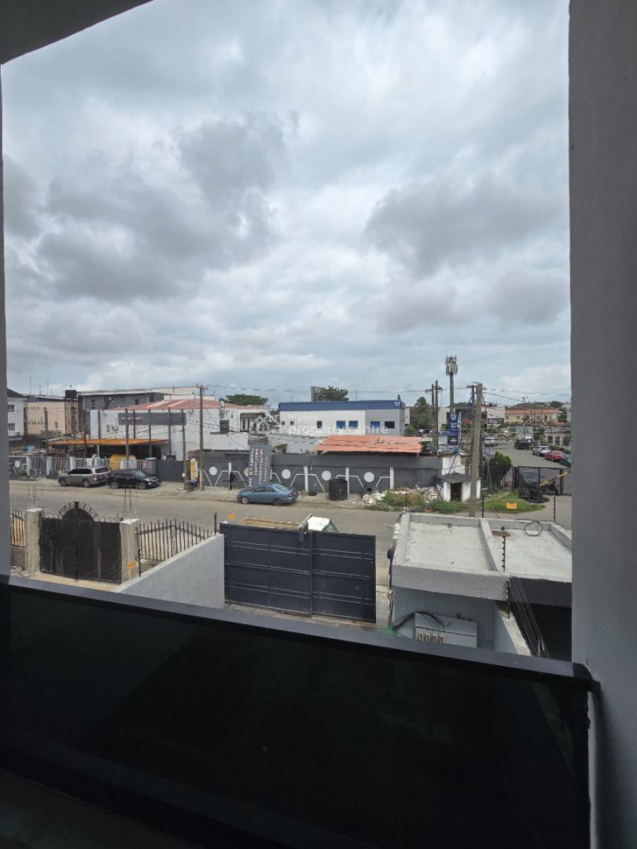 3 Bedroom Duplex, Off Admiralty Way, Lekki Phase 1, Lekki, Lagos, Flat / Apartment for Sale