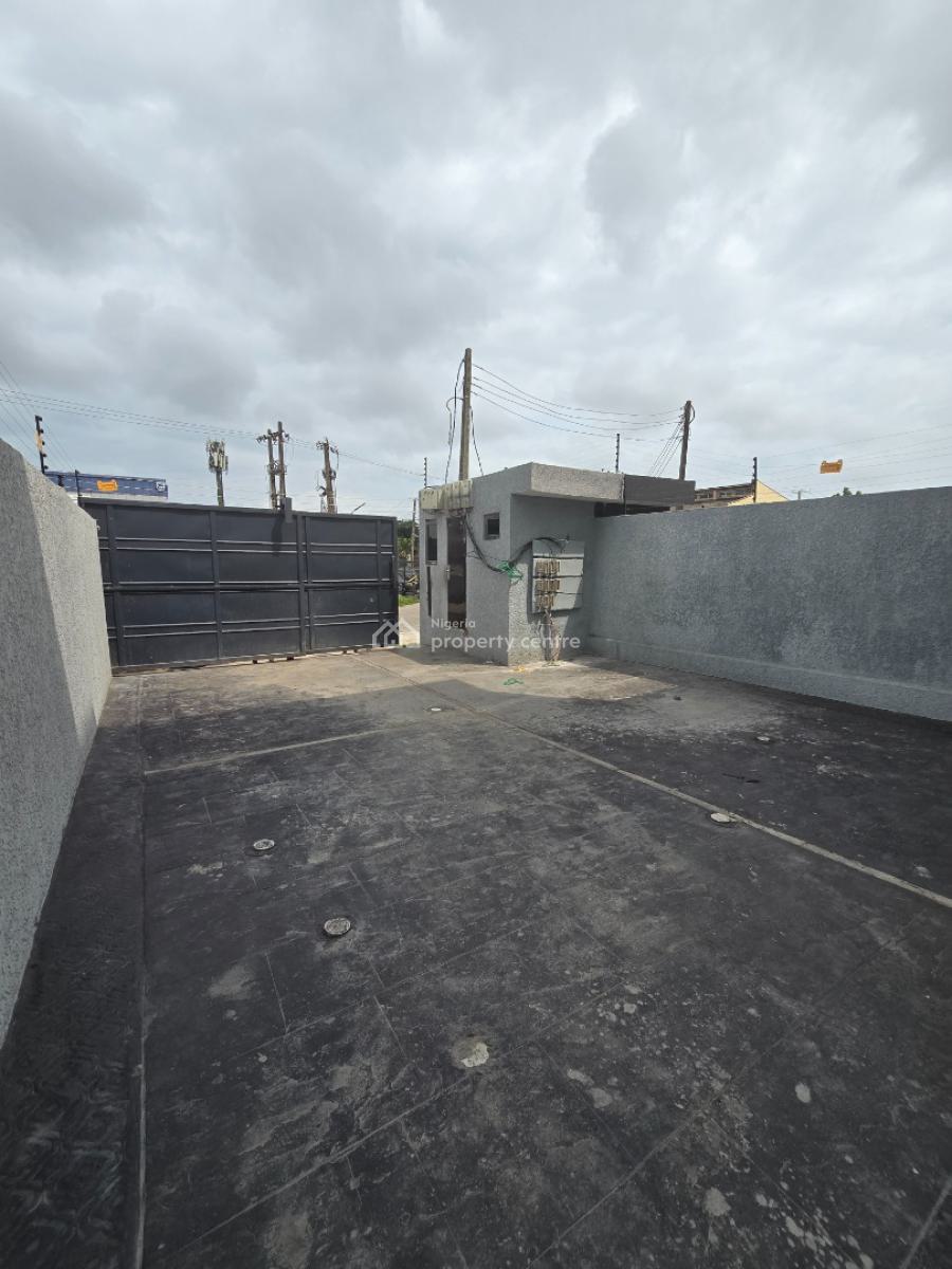 3 Bedroom Duplex, Off Admiralty Way, Lekki Phase 1, Lekki, Lagos, Flat / Apartment for Sale