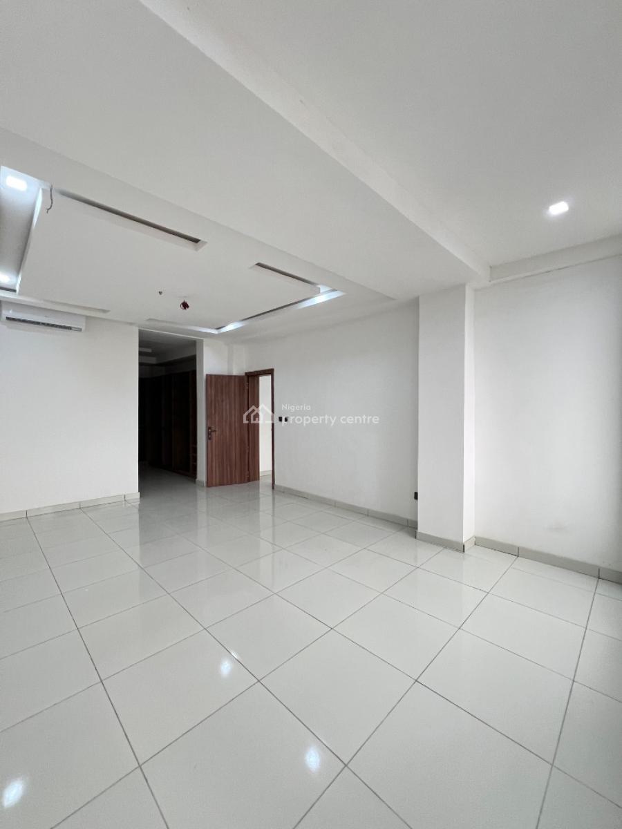 Very Spacious 4 Bedroom Penthouse with Swimming Pool, Gym and Elevator, Ikate, Lekki, Lagos, Block of Flats for Sale