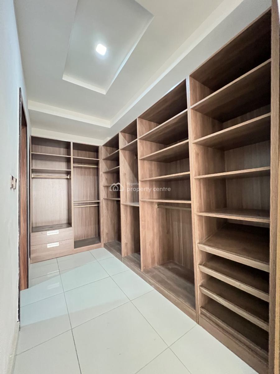 Very Spacious 4 Bedroom Penthouse with Swimming Pool, Gym and Elevator, Ikate, Lekki, Lagos, Block of Flats for Sale