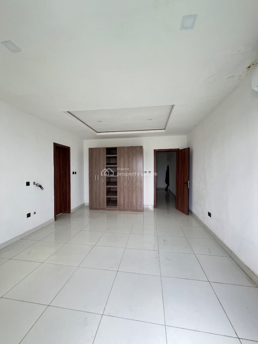 Very Spacious 4 Bedroom Penthouse with Swimming Pool, Gym and Elevator, Ikate, Lekki, Lagos, Block of Flats for Sale