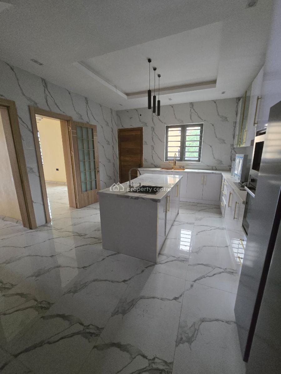5 Bedroom Semi-detached Duplex with Bq, Lekki Phase 1, Lekki, Lagos, Semi-detached Duplex for Sale