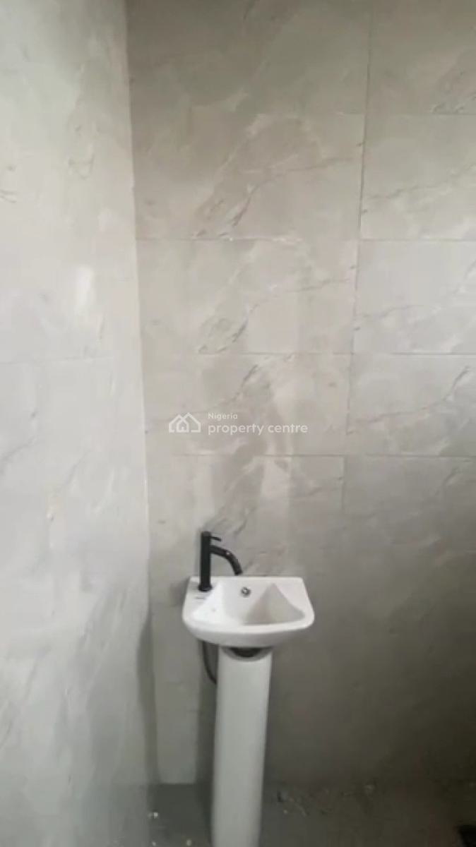 Luxury Mini Flat in Yaba, Yaba, Lagos, Mini Flat (room and Parlour) for Rent