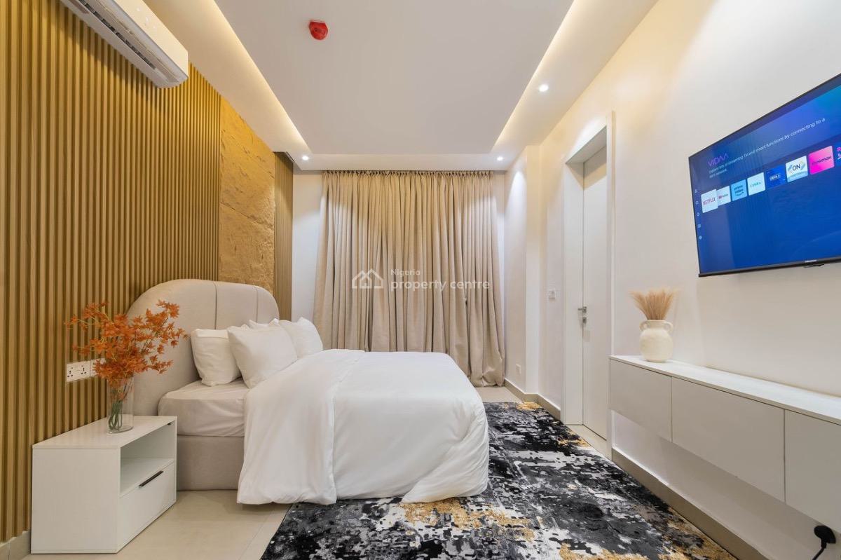 Our Stylish 2 Bedroom Apartment with Gym, Smartlock Door & Balcony in, Lekki Phase 1, Lekki, Lagos, Flat / Apartment Short Let