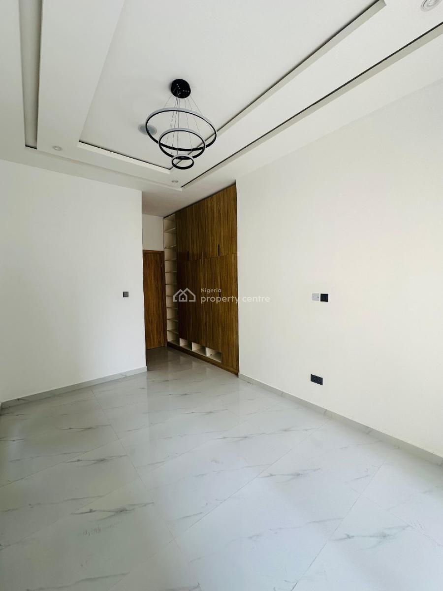 Nicely Built 2 Bedroom Apartment with Gym, Elevator & Pool ., Ikate, Lekki, Lagos, Flat / Apartment for Sale