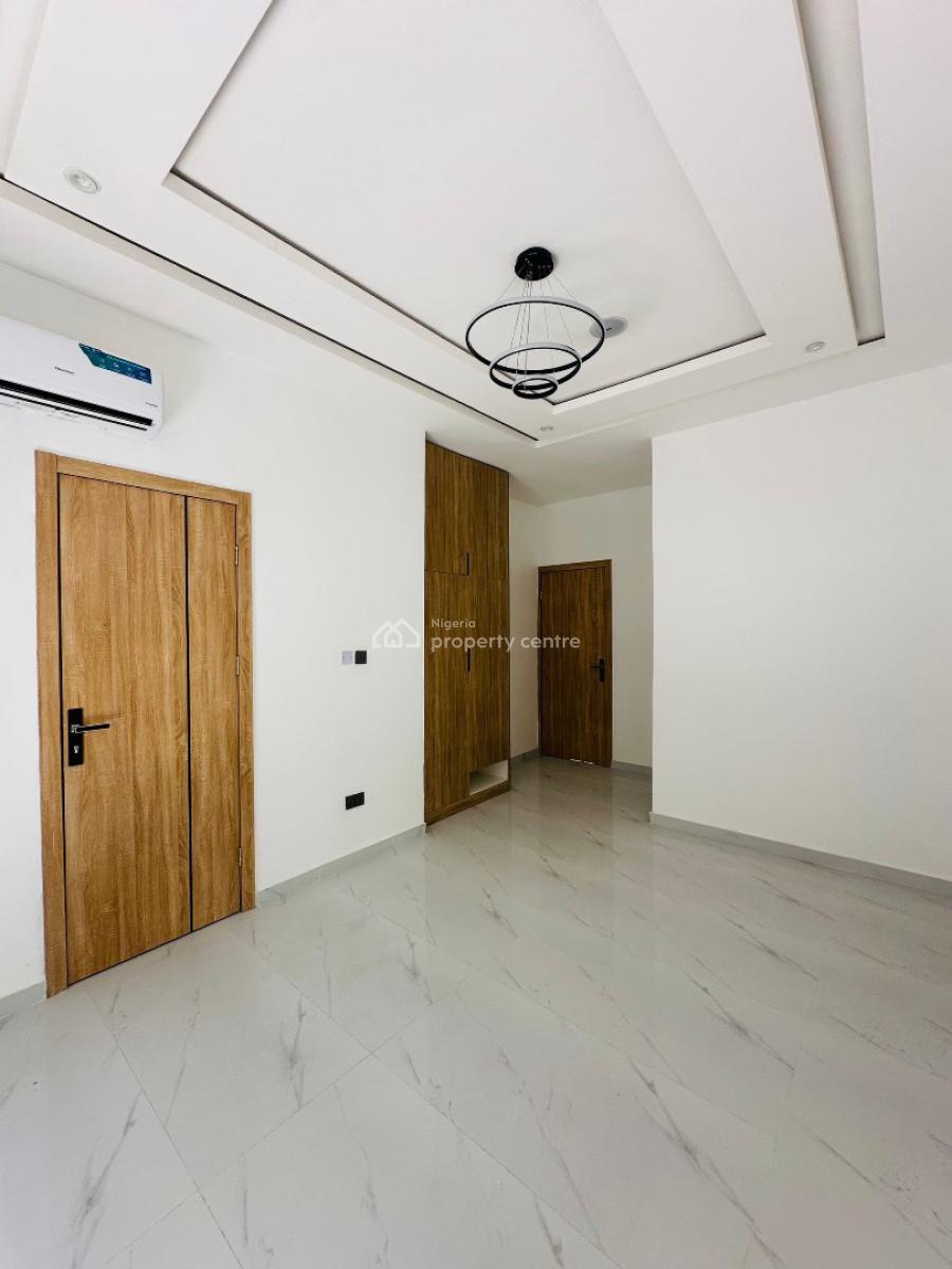 Nicely Built 2 Bedroom Apartment with Gym, Elevator & Pool ., Ikate, Lekki, Lagos, Flat / Apartment for Sale